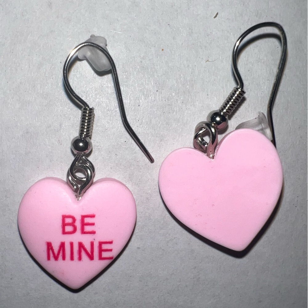 $1 VALENTINES EARRINGS. NEW. $1 WITH ANY $10 ORDER OR MORE - Picture 3 of 9